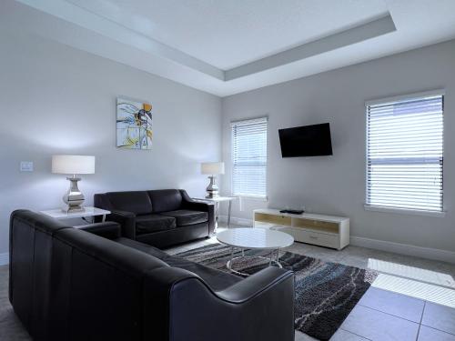 Balmoral Resort-192KB home in Haines City, USA
