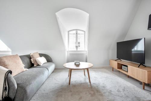 2 bedrooms, 3 beds