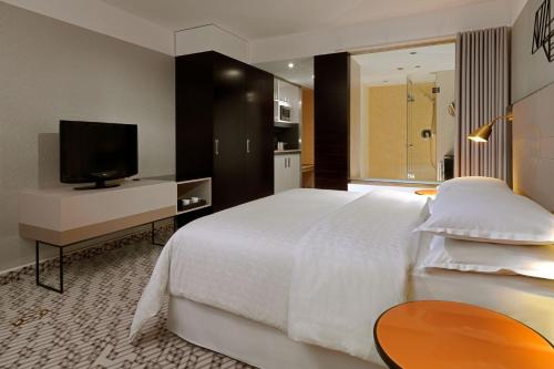Sheraton München Arabellapark Hotel - image 14