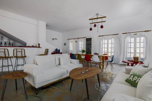 حانة/استراحة, Hotel Arkoulis in باروس