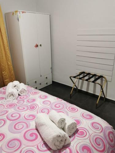 One-Bedroom Apartment image 8