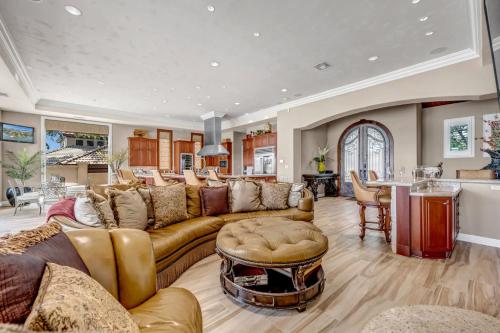 The Villa on Matern New Listing in Horseshoe Bay (TX)