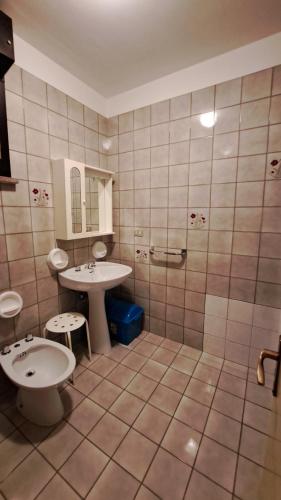 One-Bedroom House image 9