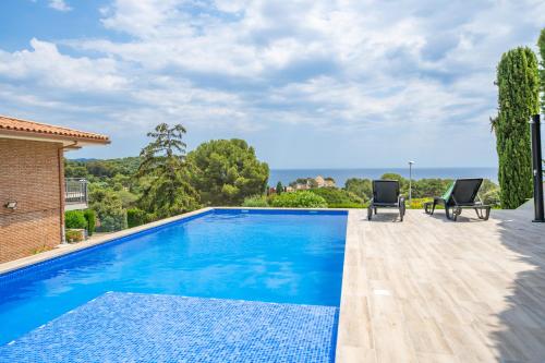 Villa Santa Cristina Lux, Ideal Familias, frente al Mar - Cala Treumal