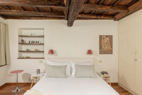 One-Bedroom Apartment image 10