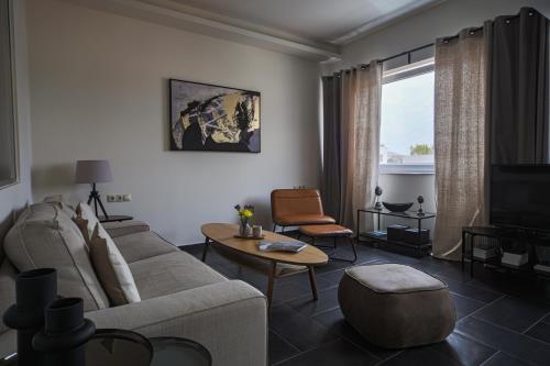 Elite Ermou Suites