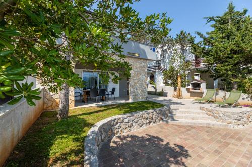 Holiday Home image 8