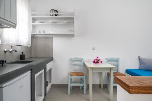 virtuve, Firoa Studios in Donoussa