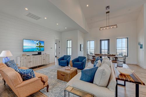Meribella Beautiful beachfront home with boardwalk to the beach in Port Aransas, USA