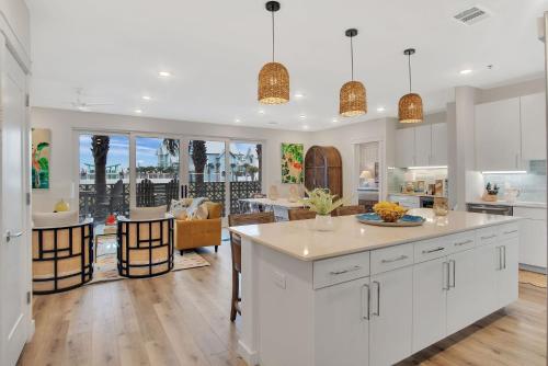 Charming Condo in upscale resort w amazing amenities in Port Aransas, USA