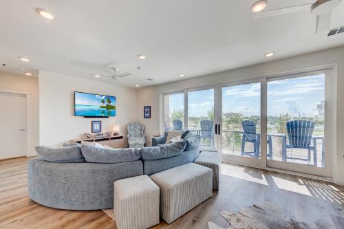 Coastal condo perfect for families with kids in Port Aransas, USA