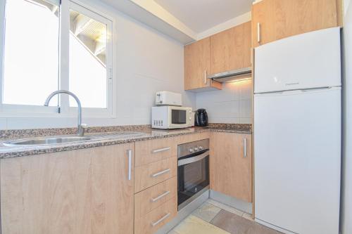 Two-Bedroom Apartment - Bellita image 9