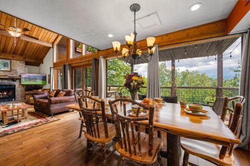 Twinflower Summit - Incredible views, pet friendly! detail