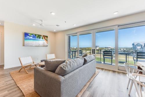 Splendid Condo, Stunning Views, 3BD, 2BA, Sleeps 8, Water View in Port Aransas, USA