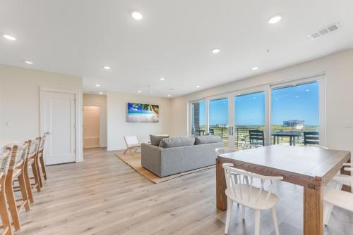 Splendid Condo, Stunning Views, 3BD, 2BA, Sleeps 8, Water View in Port Aransas, USA
