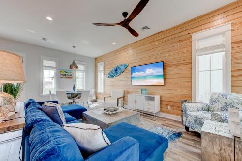 SBS705 The Blue Flamingo at Sunflower Beach in Port Aransas, USA