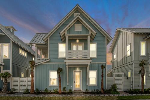 Coastal chic home perfect for beach living in Port Aransas, USA