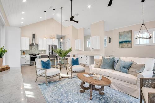 Coastal chic home perfect for beach living in Port Aransas, USA