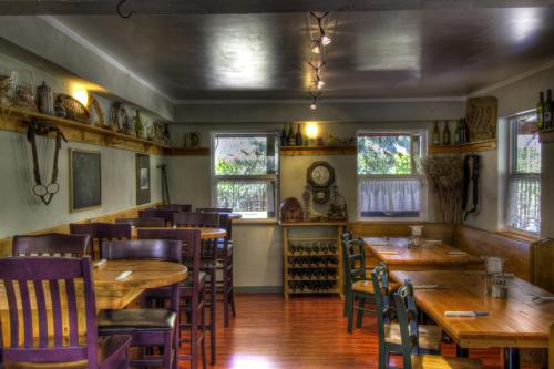 Restorāns, Crowsnest Vineyards Guesthouse in Cawston