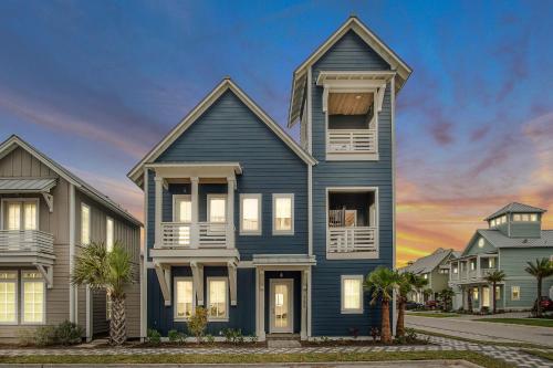 Spacious, luxurious beach home with an ocean view in Port Aransas, USA