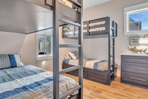 Spacious, luxurious beach home with an ocean view in Port Aransas, USA