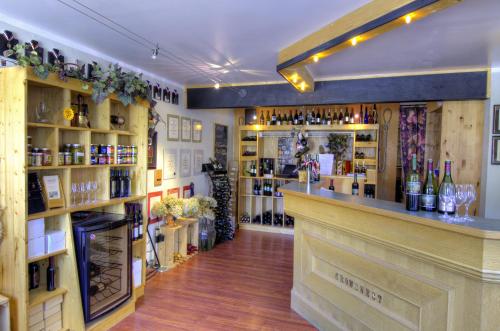 Veikali, Crowsnest Vineyards Guesthouse in Cawston