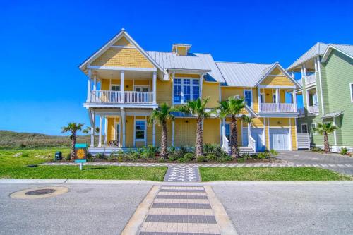 Exquisite Coastal Home with Gulf Views in Port Aransas, USA