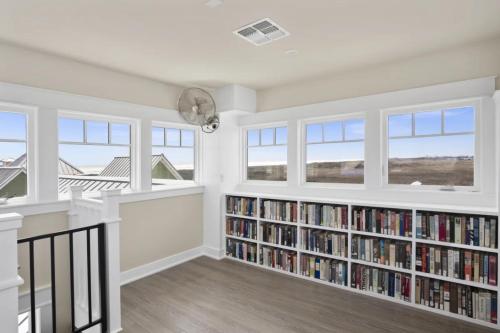 Spacious new home w great view, 2 kitchens in Port Aransas, USA