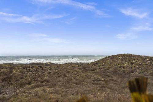 Spacious new home w great view, 2 kitchens in Port Aransas, USA