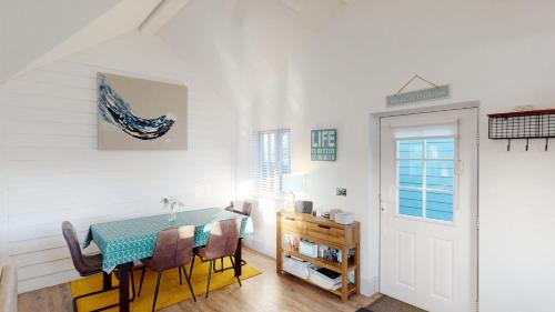 Skylark, The Bay, 2 bedrooms with ensuites, parking for 2 cars with EV point, 2 dogs welcome, Filey (foto 5)