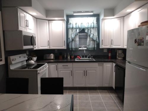 virtuve, Mountain Retreat in Vilmingtona (VT)