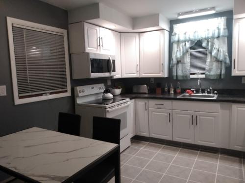 virtuve, Mountain Retreat in Vilmingtona (VT)
