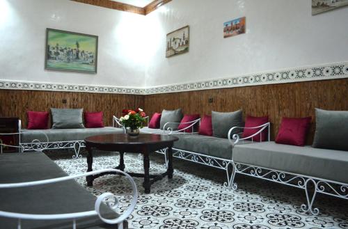 Riad Wink - image 4