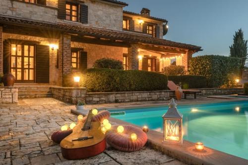 Villa Lunaria - Istrian Villa with pool