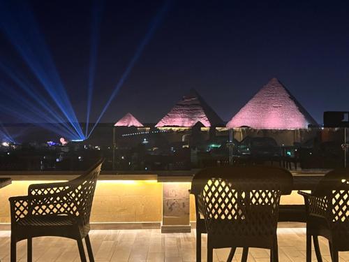 Celia Pyramids View inn - image 4