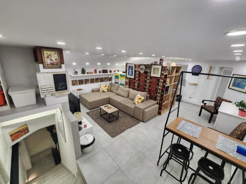 Professor's Krunska Studio