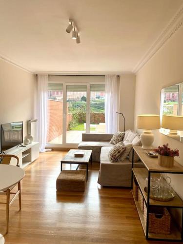 Apartamento nuevo con terraza