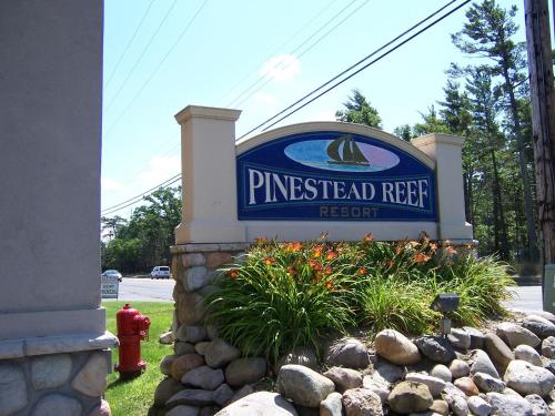 Pinestead Reef Resort - Accommodation - Traverse City