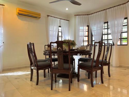 Facilities, 20pax Seremban Bungalow 7000+sq ft Pet friendly in Seremban
