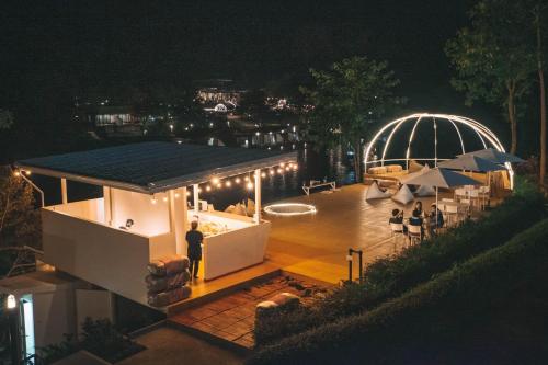 Restaurant, Baanpufa Resort. near Mahawangchang Elephant Camp