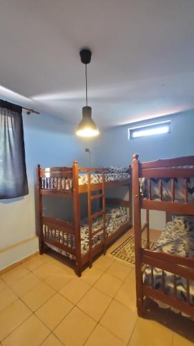 6-Bed Female Dormitory Room image 3