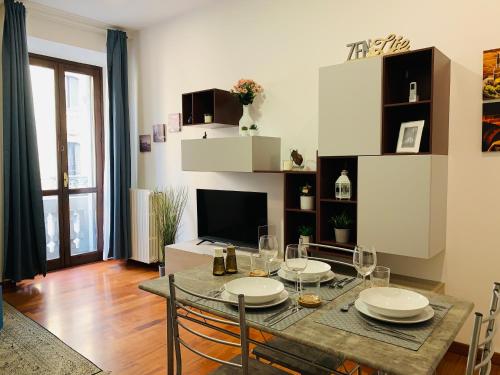 Cosy New Apartment in Portello Certosa