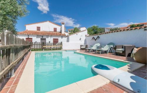 . Beautiful Home In La Cardenchosa With Outdoor Swimming Pool, Wifi And 5 Bedrooms