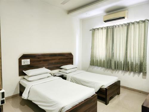 Standard Room image 10