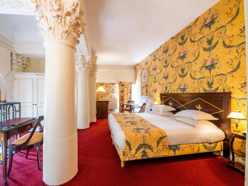 1 queen bed