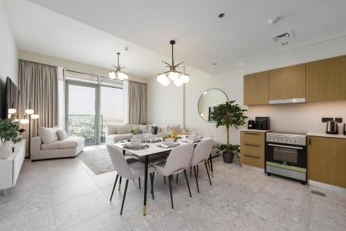 Maison Privee - Graceful Apt in Prestigious Dubai Hills close to the Golf Course, Дубай