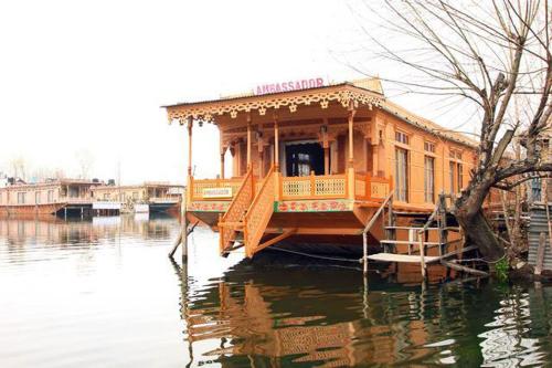 B&B Srinagar - Houseboat Ambassador - Bed and Breakfast Srinagar