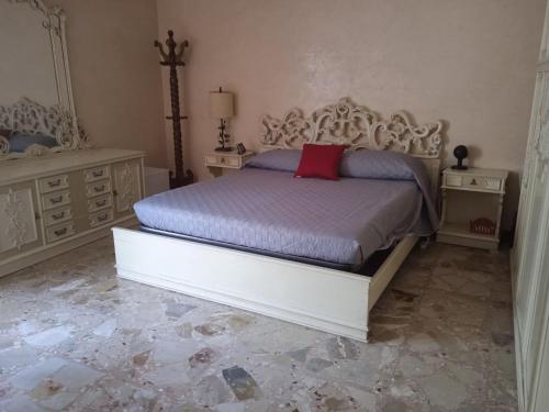  White Room, Stanza Matrimoniale in zona centrale, Pension in Syrakus