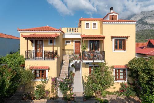 Lemon Tree Apartments Samos