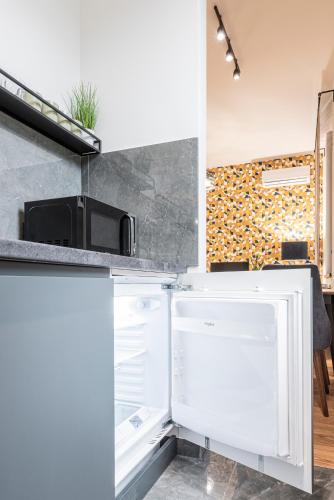 Studio Apartment image 10